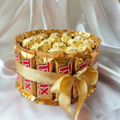 Twix & Ferrero Rocher Chocolate Gift Box