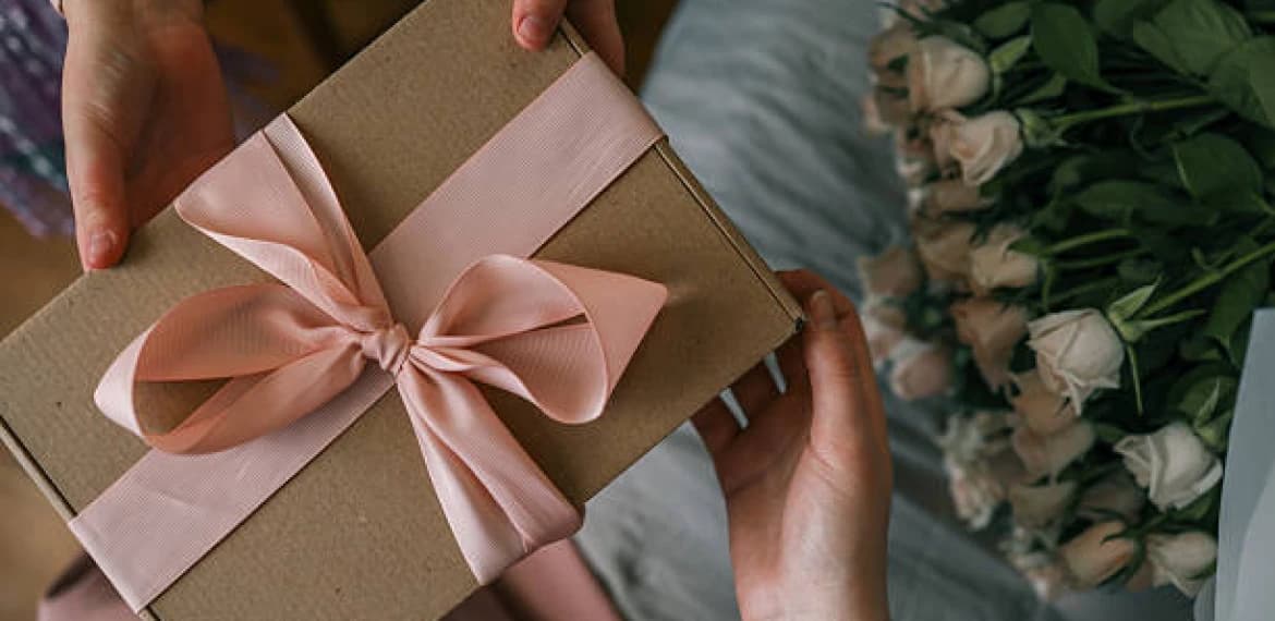 Send Birthday Gifts to Pakistan