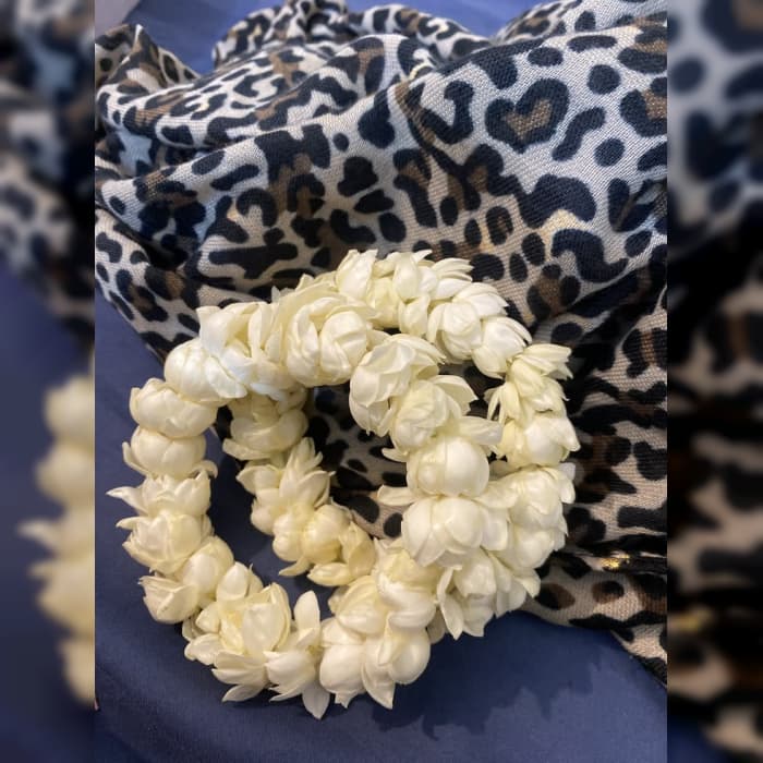 White Jasmine Flower Gajra – Fresh Floral Hair Accessory