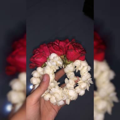 Fresh Red Rose & White Jasmine Gajray | Traditional Floral Gajra
