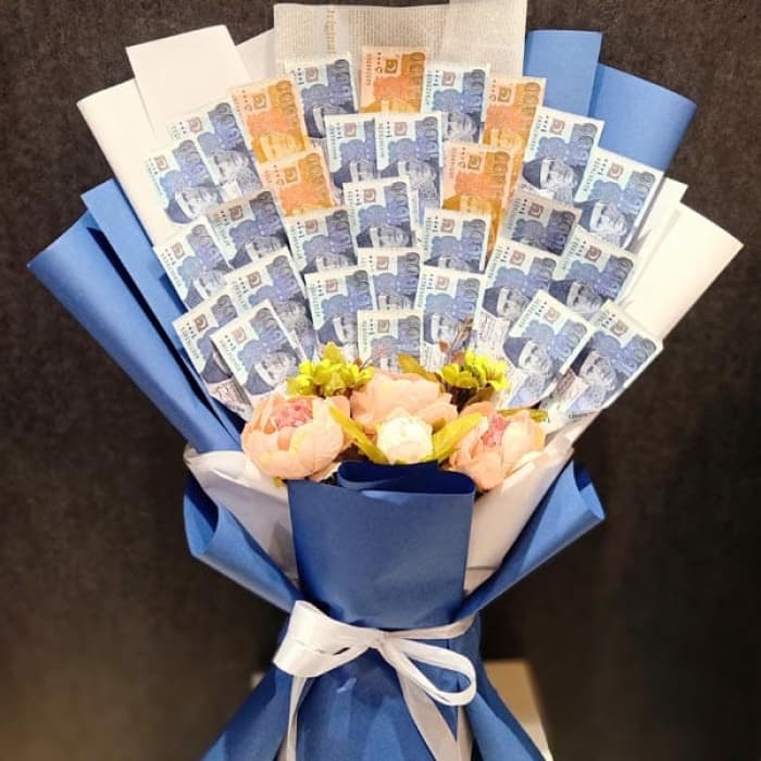 Luxury Cash Bouquet Send a Premium Money Gift in Pakistan