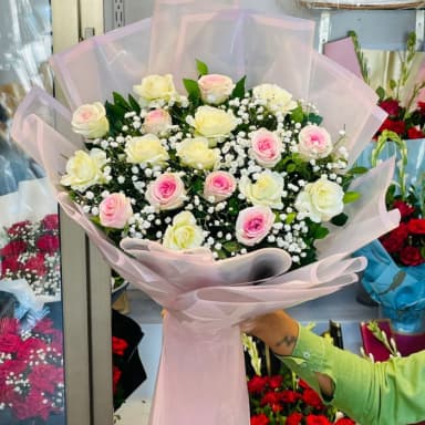 Pink & White Roses Bouquet | Fresh Rose Flowers
