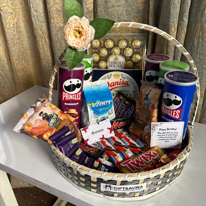 Quality Gift Basket Luxurious Chocolate & Snack Hamper