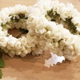 White Jasmine Gajray | Fresh Bridal Gajra for Weddings & Events thumbnail 1