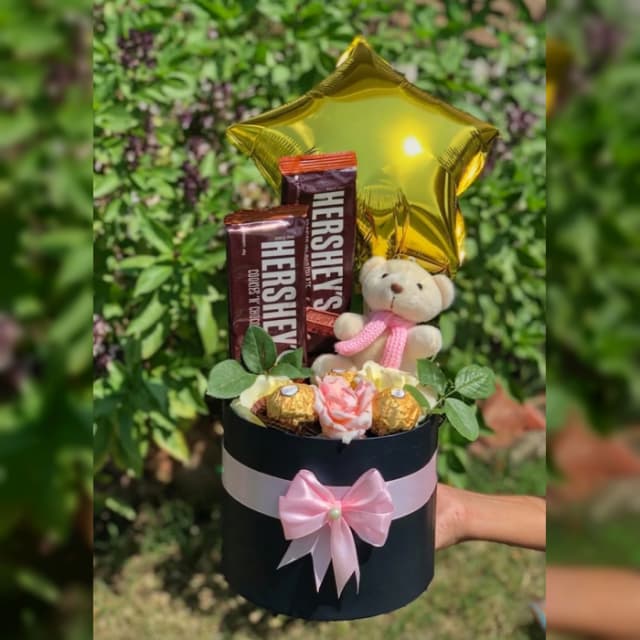 Golden Star Hershey’s Gift Box Luxury Chocolate Gift Box