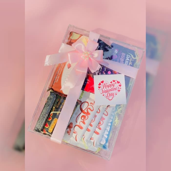Stylish Acrylic Snacks Gift Box Chocolate Gift Hamper Pakistan