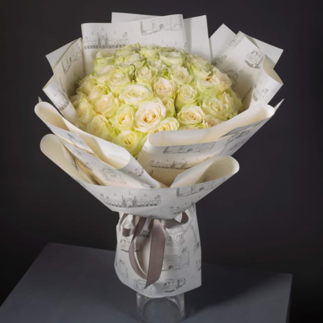 Golden Glow Flower Bouquet Luxe Imported Roses