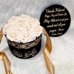 Personalised Umrah Gift Box Luxury Velvet Box with Roses & Chocolates thumbnail 9