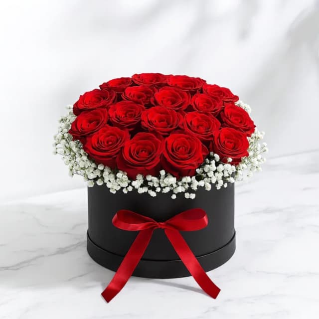 Scarlet Luxe Red Rose Flower Box Luxury Romantic Gift Pakistan
