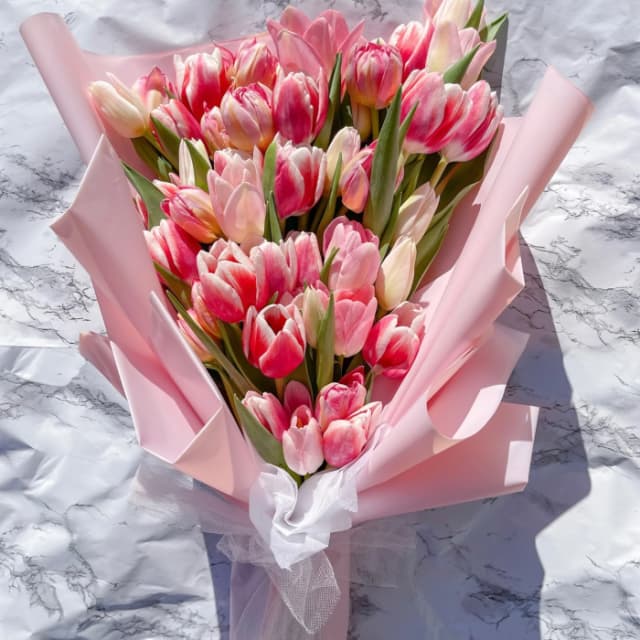 Pretty in Pink Tulip Bouquet
