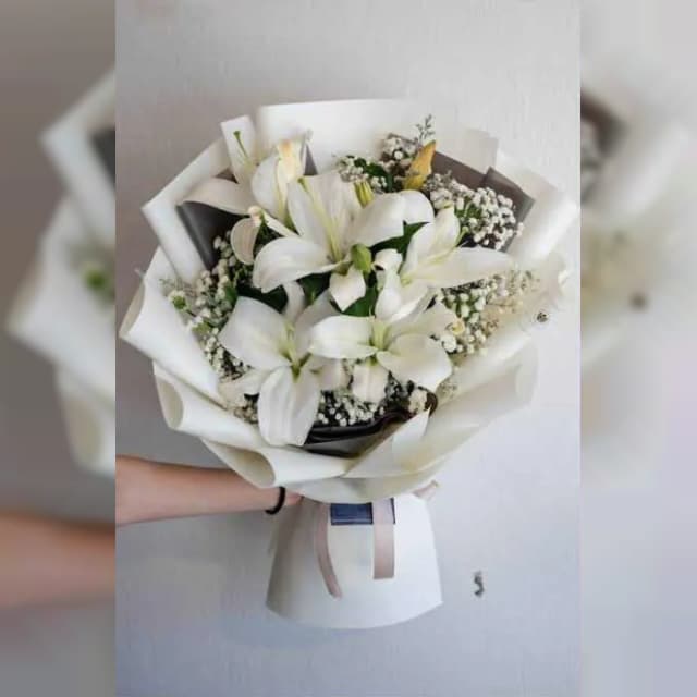 Premium White Lilies Bouquet