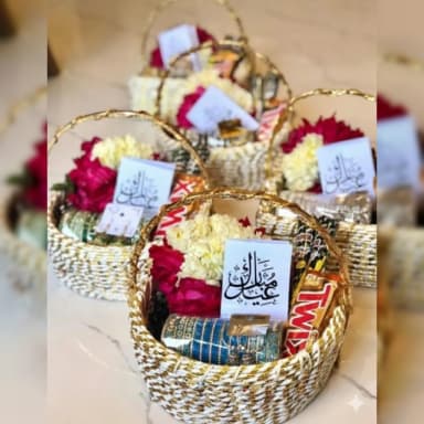 Eid Mubarak Radiance: Traditional Bangles & Treats Hamper