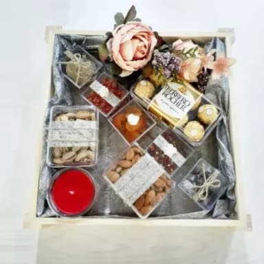 Premium Snack & Chocolate Hamper
