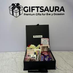 Glow & Sweetness Gift Set Makeup & Chocolate Box thumbnail 2