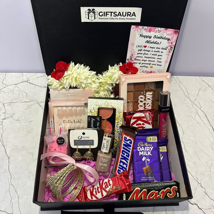 Glow & Sweetness Gift Set Makeup & Chocolate Box