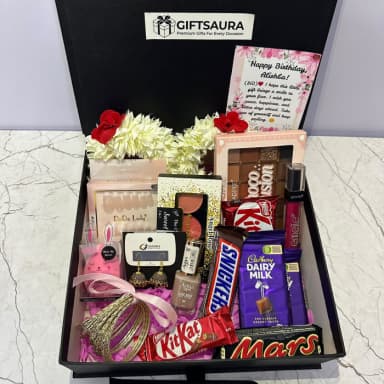 Glow & Sweetness Gift Set Makeup & Chocolate Box