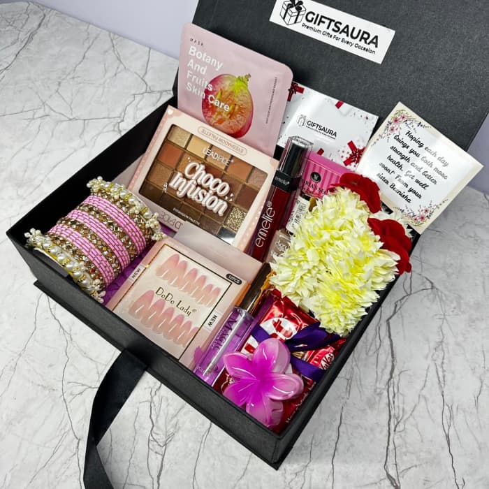 The Chandni Radiance Box For Her cover image 2