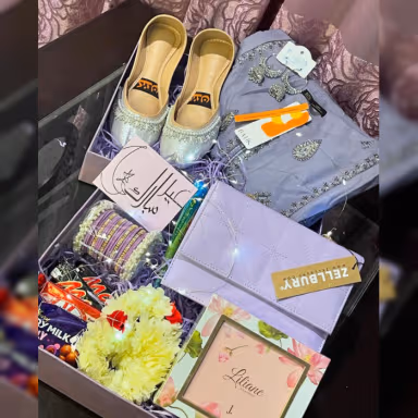 Luxury Women’s Gift Box | Shoes, Dress & Accessories Luxury Women’s Gift Box | Shoes, Dress & Accessories