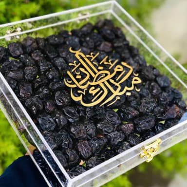 Ajwa Dates in Acrylic Gift Box – 1 kg | Premium Eid & Occasion Gift Ajwa Dates in Acrylic Gift Box – 1 kg | Premium Eid & Occasion Gift